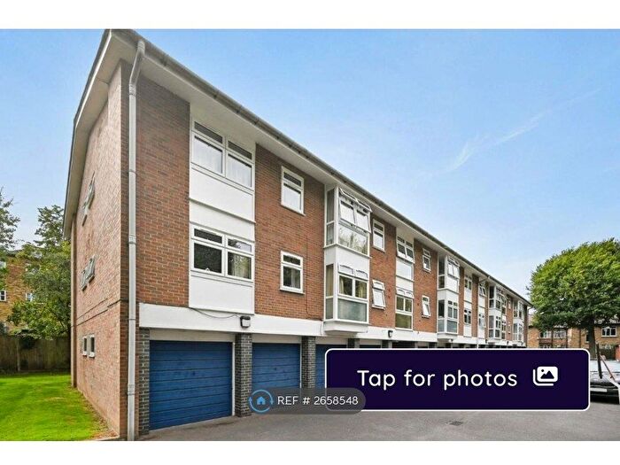 2 Bedroom Flat To Rent In Harriers Close, London, W5