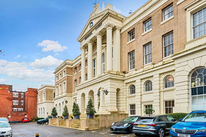 1 Bedroom Apartment For Sale In Imperial Court, London, SE11