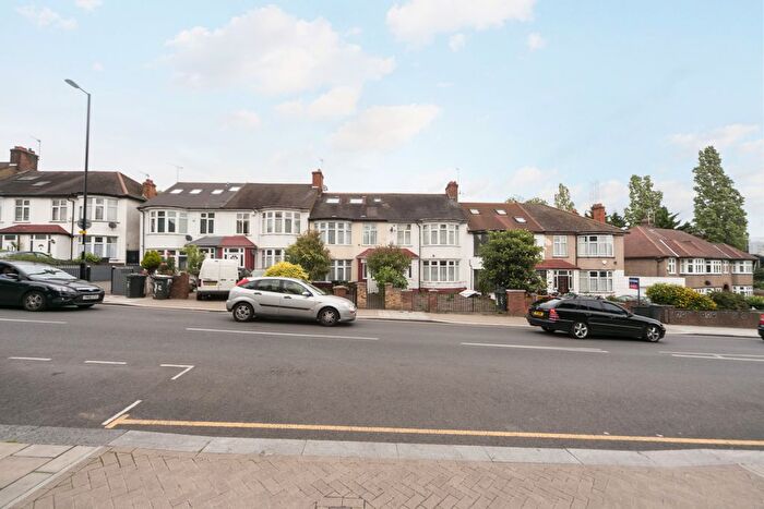 6 Bedroom Semi Detached House For Sale In Ravensbourne Park, London, SE6