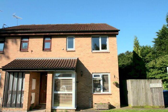 1 Bedroom Flat To Rent In Kiln Way, Grays, Essex, RM17