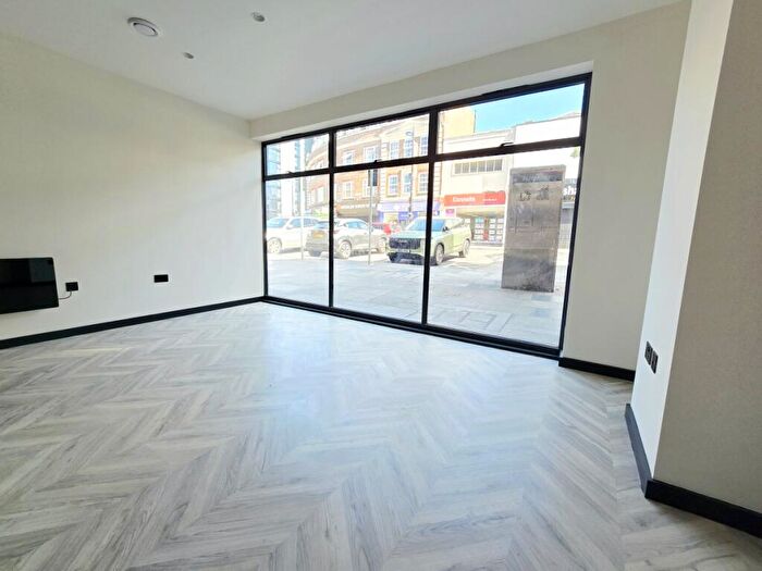 1 Bedroom Flat To Rent In Windsor Road, SL1