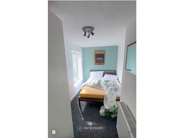 3 Bedroom Flat To Rent In The Burroughs, Hendon Central, NW4