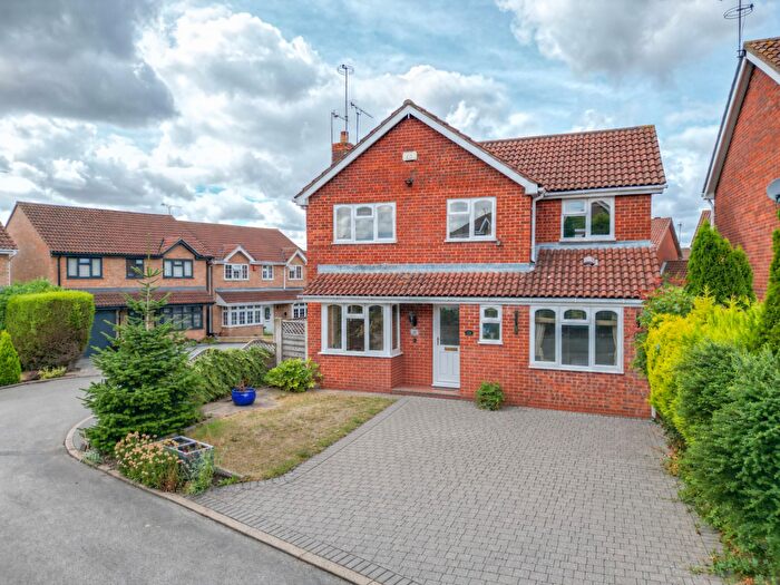 4 Bedroom Detached House For Sale In Newquay Close, Nuneaton, CV11