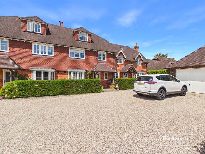 4 Bedroom Terraced House For Sale In Mill Lane, Calcot, Reading, Berkshire, RG31