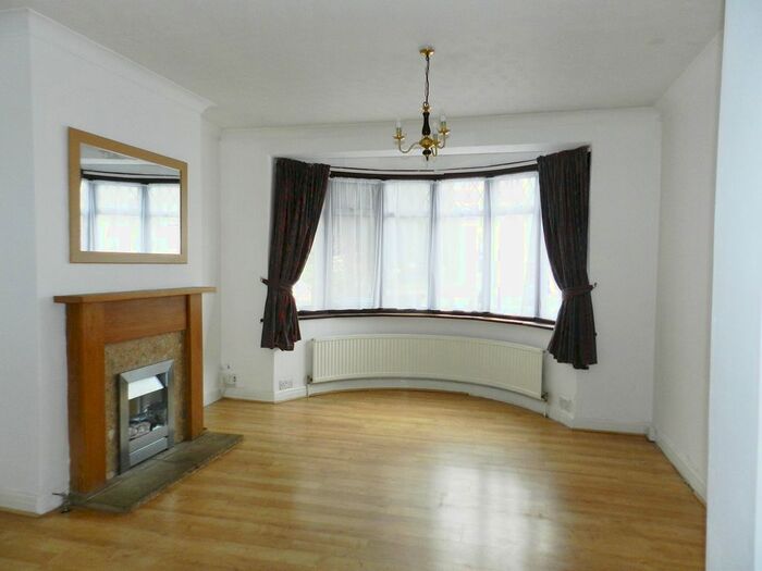 4 Bedroom Terraced House To Rent In Trinity Avenue, Enfield, EN1