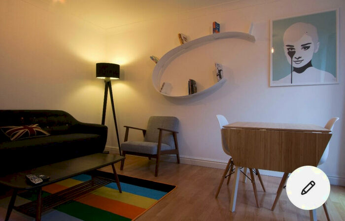 2 Bedroom Apartment To Rent In - Old Street, London, EC1V