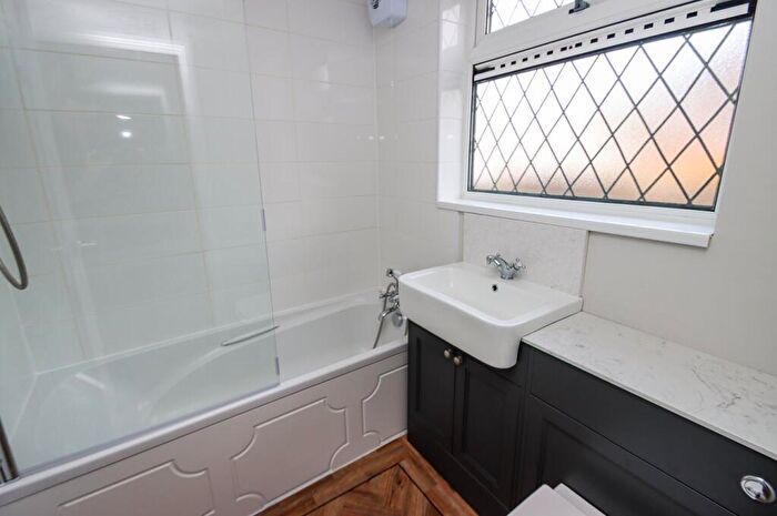 1 Bedroom Semi-Detached Bungalow To Rent In Canterbury Road, Davyhulme, Manchester, M41