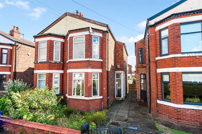 3 Bedroom Semi-Detached House To Rent In Longmead Road, Salford, M6