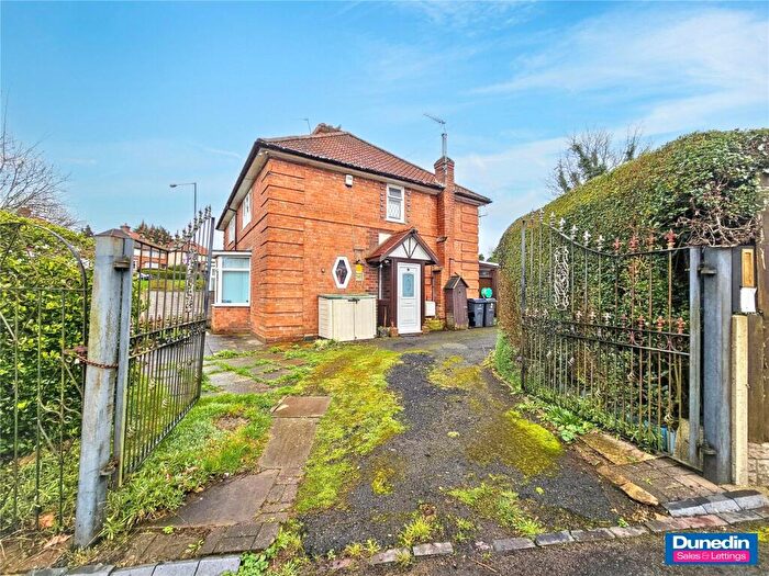 2 Bedroom Semi Detached House For Sale In Dimsdale Road, Northfield, Birmingham, B31