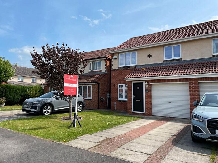 3 Bedroom Semi-Detached House To Rent In Greensfield Close, Faverdale, Darlington, DL3