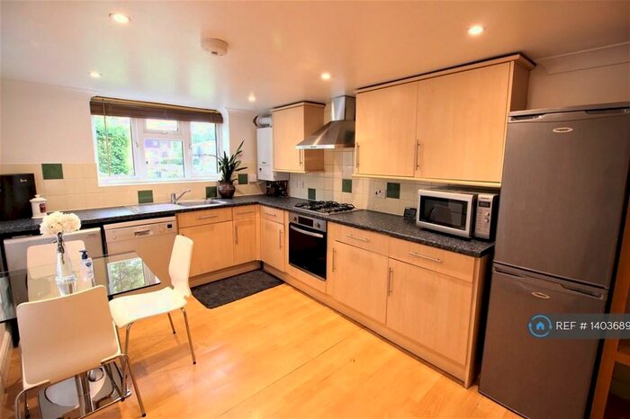 1 Bedroom Flat To Rent In Queens Road, Brentwood, CM14