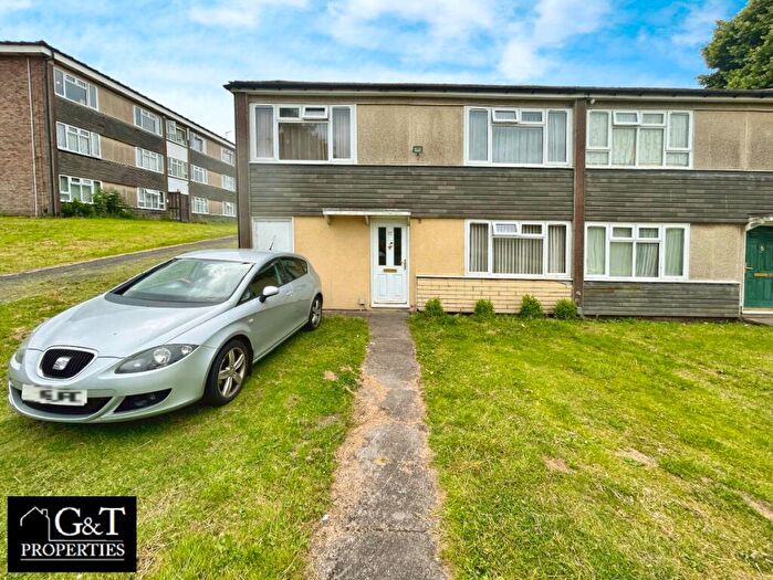 3 Bedroom Semi-Detached House To Rent In Swancote Road, Dudley, DY1