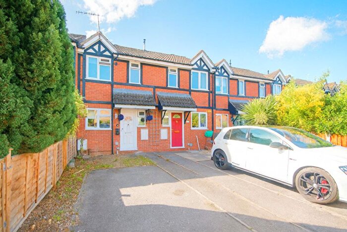2 Bedroom Terraced House For Sale In Briarwood Close, Feltham, TW13