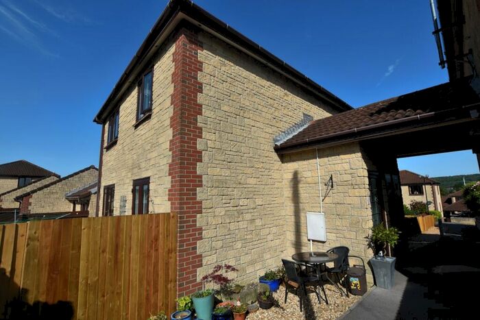 2 Bedroom Retirement Property For Sale In Kingshill Gardens, Nailsea, BS48