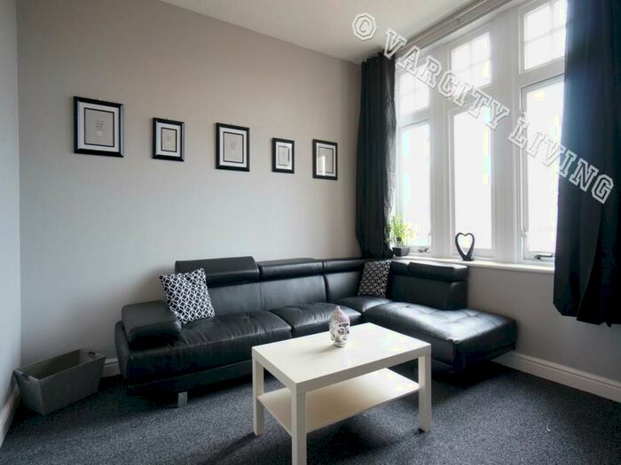 2 Bedroom Flat To Rent In High Street, Bangor, LL57