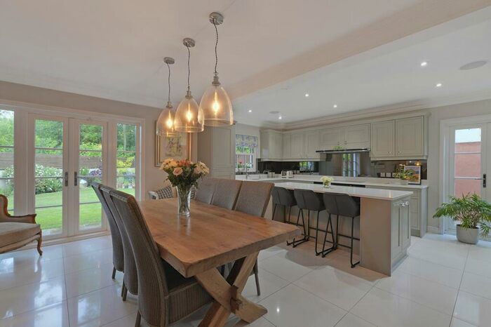 5 Bedroom Detached House For Sale In Clare Wood Drive, East Malling, ME19