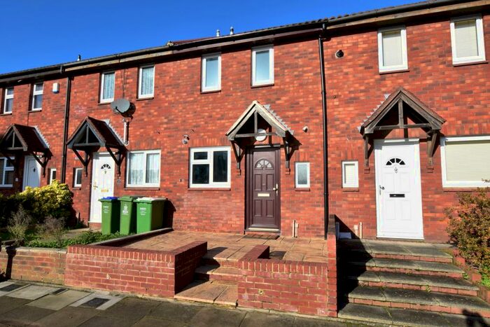 2 Bedroom House To Rent In Rider Close, Sidcup, DA15