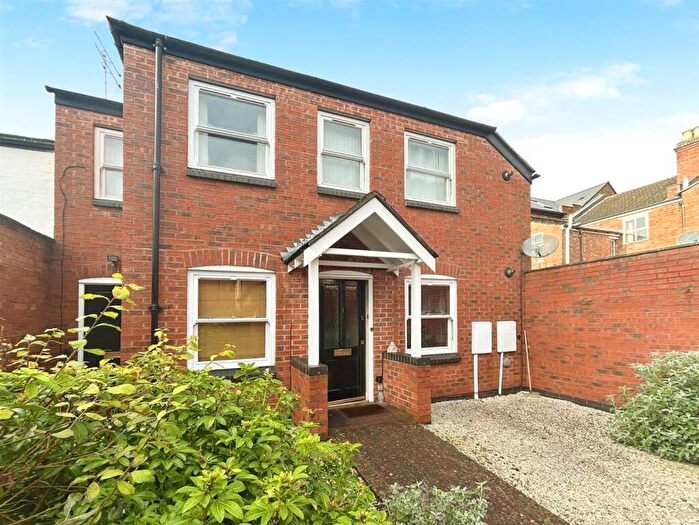 1 Bedroom Flat To Rent In Clarendon Avenue, Leamington Spa, CV32