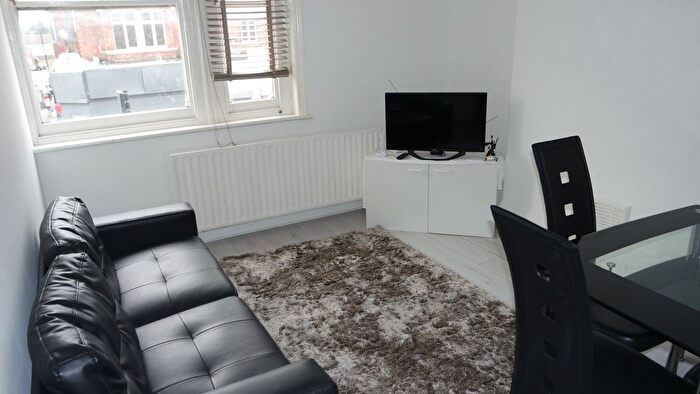 2 Bedroom Flat To Rent In London Road, London, SW16