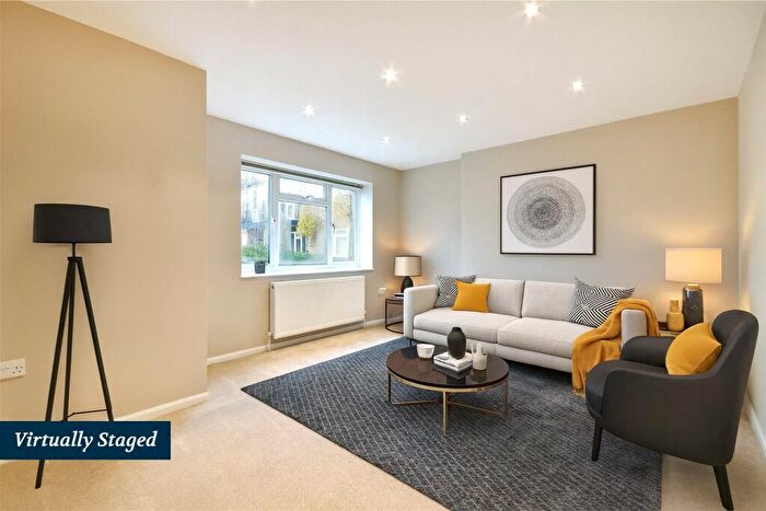 2 Bedroom Flat To Rent In Vines Avenue, Finchley, N3