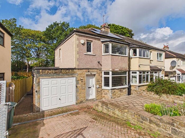 3 Bedroom Semi Detached House For Sale In Grosvenor Road, Shipley, BD18