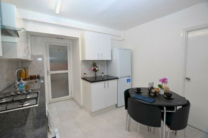 5 Bedroom Terraced House To Rent In Cephas Street, London, E1