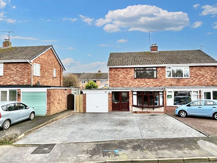 3 Bedroom Property For Sale In Sherwood Crescent, Market Drayton, TF9