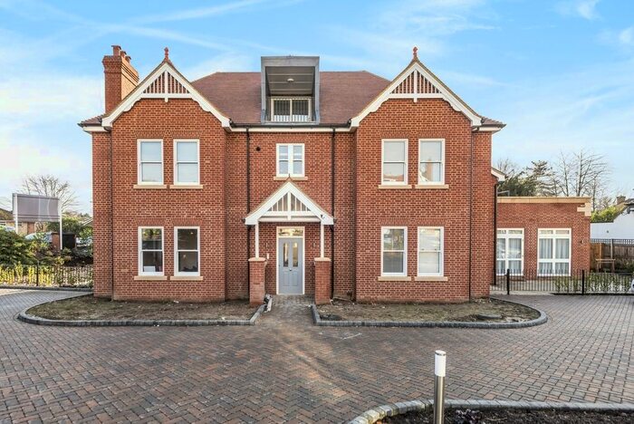 3 Bedroom Flat To Rent In Orchard Road, Bromley, BR1