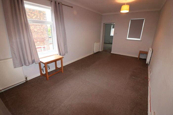 2 Bedroom Apartment To Rent In First Floor, Hull Road, HU4