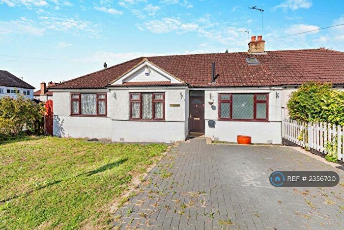 3 Bedroom Bungalow To Rent In Lyndhurst Gardens, Pinner, HA5