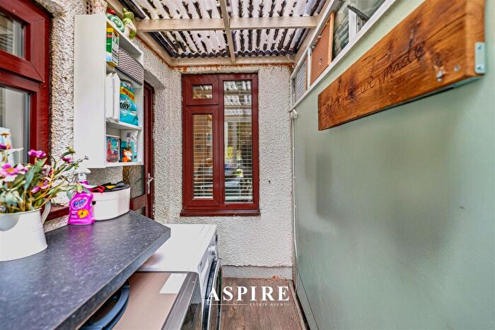 3 Bedroom Terraced House For Sale In Grove Road, Stanford-Le-Hope, SS17
