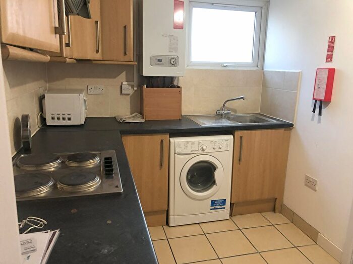 1 Bedroom Flat To Rent In Amity Road, Reading, RG1