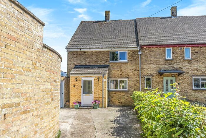 2 Bedroom End Of Terrace House To Rent In Woodstock, Oxfordshire, OX20