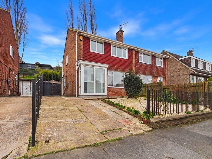 3 Bedroom Semi Detached House For Sale In Hunter Road, Arnold, Nottingham, NG5