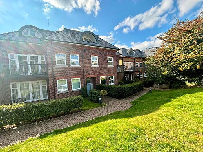 1 Bedroom Flat For Sale In Campden Road, South Croydon, CR2