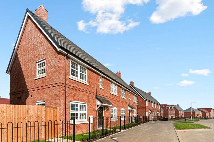 3 Bedroom Detached House To Rent In Triple Avenue, CM7