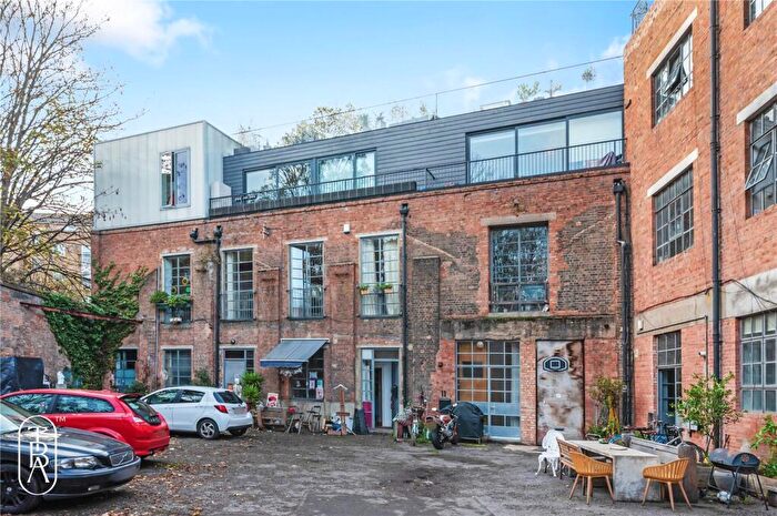 1 Bedroom House To Rent In Trafalgar Mews, London, E9