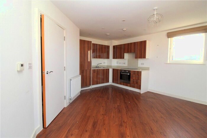 2 Bedroom Flat To Rent In Whitestone Way, Croydon, Surrey, CR0