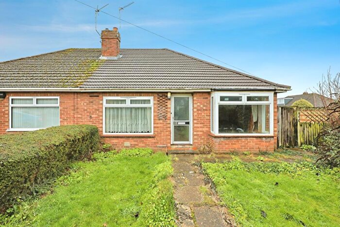 3 Bedroom Semi-Detached Bungalow For Sale In Cannerby Lane, Norwich, NR7
