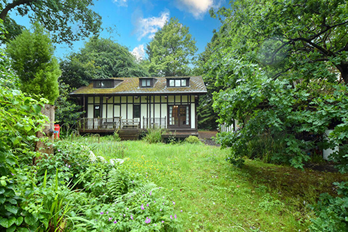 2 Bedroom Detached House For Sale In Yew Tree Drive, Davyhulme, M41