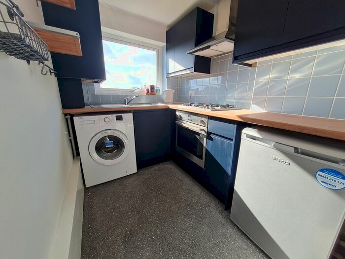 1 Bedroom Flat To Rent In Warleigh Road, Brighton, BN1