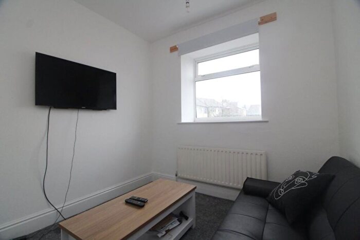 3 Bedroom House To Rent In Coombe Road, S10