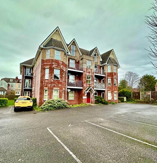 2 Bedroom Flat To Rent In Florence Road, Bournemouth, BH5