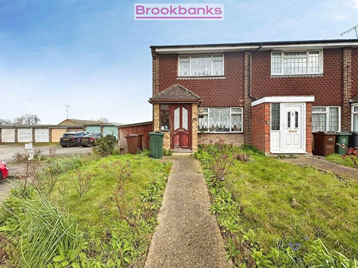 2 Bedroom End Terrace House For Sale In Rutland Close, Dartford, DA1