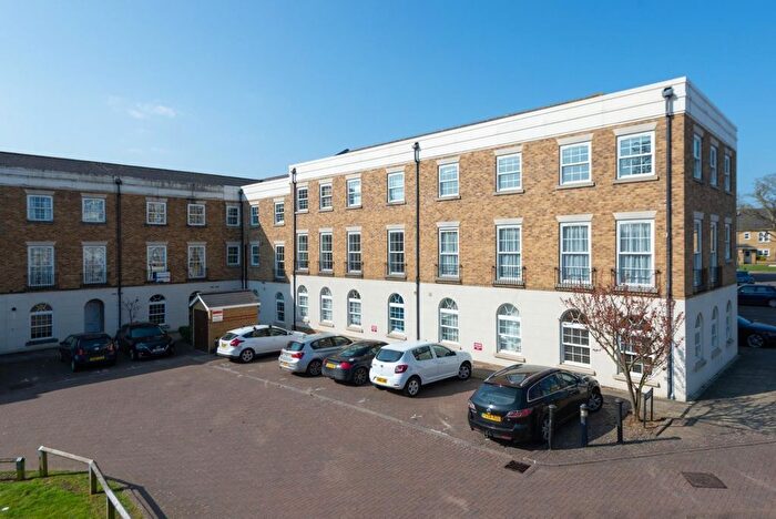 2 Bedroom Flat To Rent In Marigold Way, Maidstone, ME16