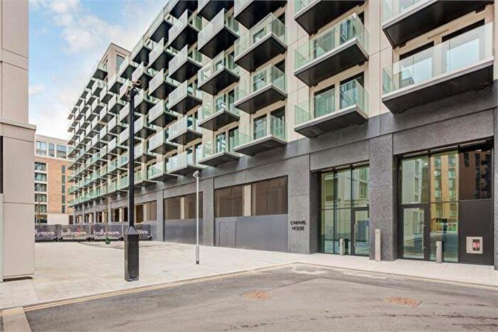 Apartment To Rent In Caravel House, Rendal Way, London, E16
