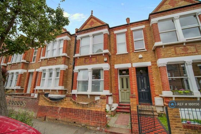 2 Bedroom Flat To Rent In Sydenham, London, SE26