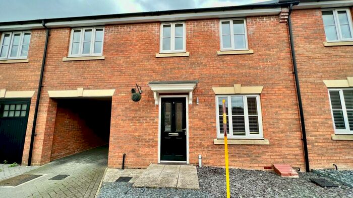 3 Bedroom House To Rent In Oak Grove, Northampton, NN3