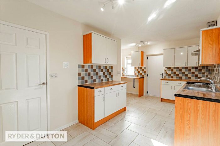 3 Bedroom Semi-Detached House For Sale In Winterford Road, Mossley, OL5