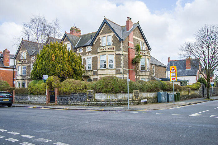 6 Bedroom Semi-Detached House For Sale In Stanwell Road, Penarth, CF64